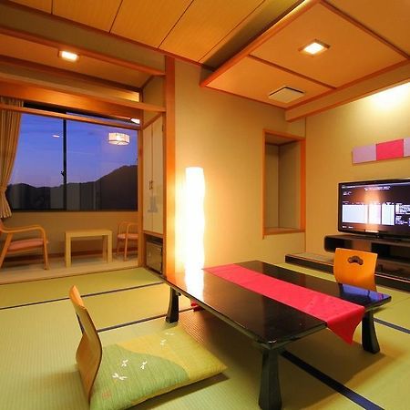 Ryokan Kinranso Hanayama Корияма Экстерьер фото