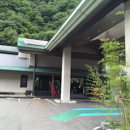 Ryokan Kinranso Hanayama Корияма Экстерьер фото