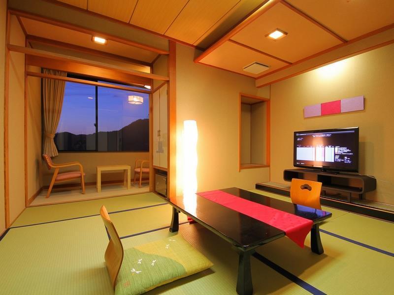Ryokan Kinranso Hanayama Корияма Экстерьер фото